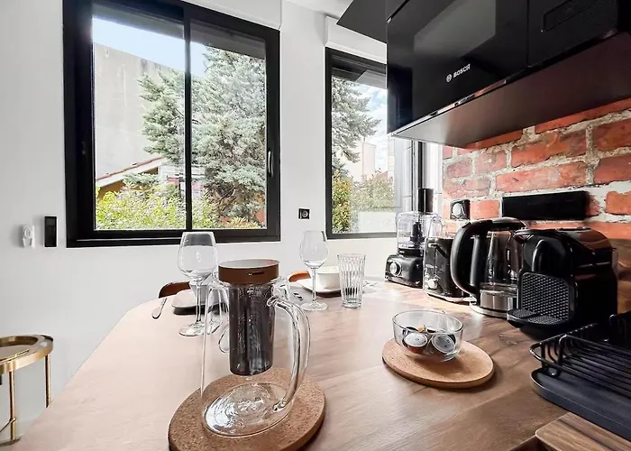 102 - Premium, Climatisation, Garage アパート *